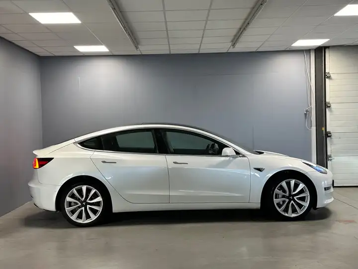Left hand drive TESLA MODEL 3 Standard RWD Plus 60 kWh